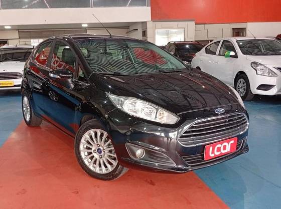 FORD FIESTA 1.6 SE HATCH 16V FLEX 4P POWERSHIFT FORD FIESTA 1.6 SE HATCH 16V FLEX 4P POWERSHIFT